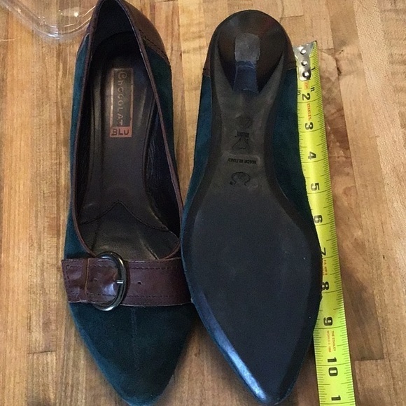 Chocolat Blu green suede and leather pointed toe 1 inch heel pumps. Size 41/ 9.5 - Picture 10 of 10